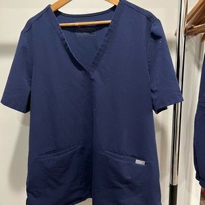 FIGS top Navy Size XXL